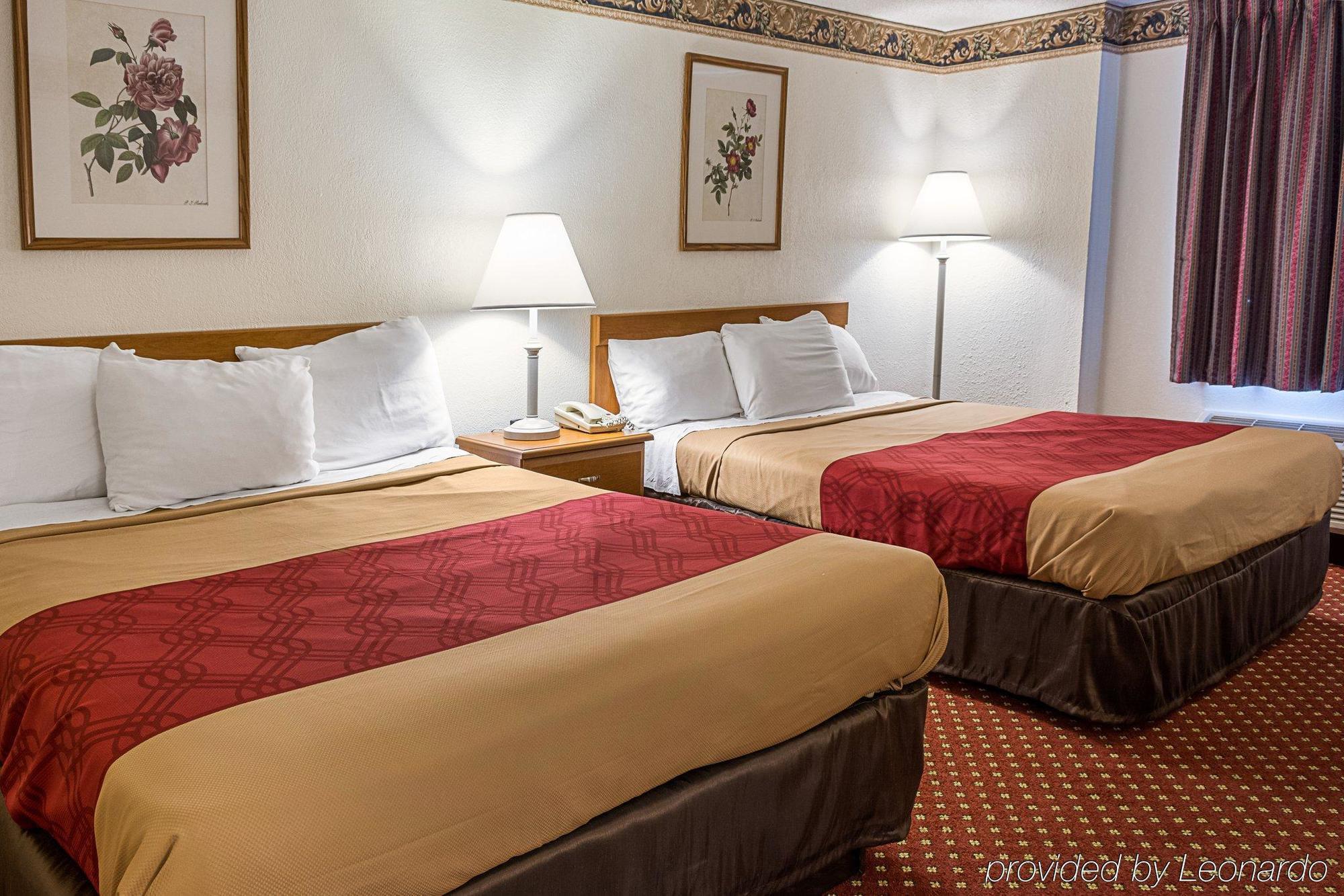 Templeton Gateway Inn מראה חיצוני תמונה