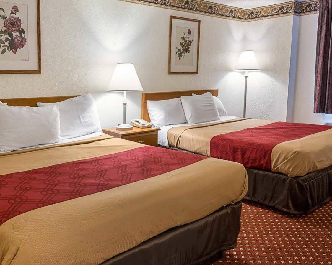 Templeton Gateway Inn מראה חיצוני תמונה